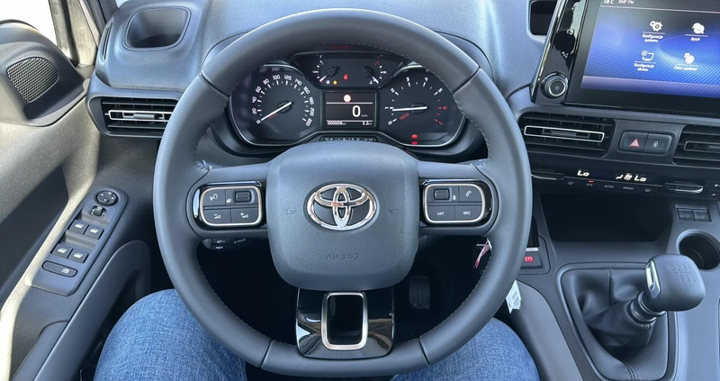 Toyota Proace City Verso cena 138500 przebieg: 3, rok produkcji 2024 z Tuliszków małe 352